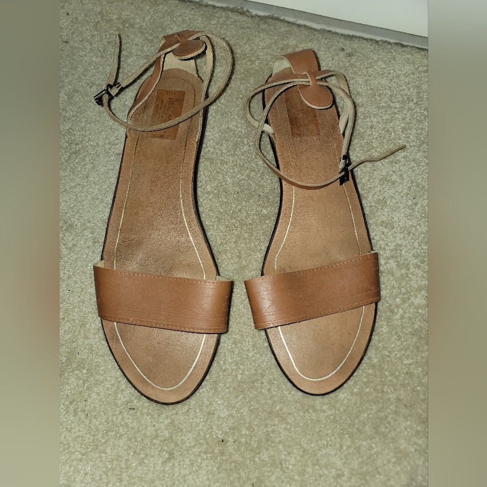 Women's Good Used Condition Size 11